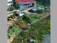 Pembersihan eceng gondok di Waduk Saguling mulai dilakukan hari ini. Pemkab Bandung Barat pun melibatkan sejumlah unsur dan stageholder. (Dadan Saepudin/Mediaseruni)