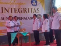 Teken Fakta Integritas SPMB 2026, Bupati Pemalang: Jangan Sampai Hak Anak Mendapat Pendidikan Terabaikan
