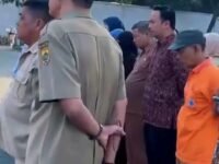 Demi Pelayanan Prima, ASN Kecamatan Taman Kompak Kerja Bakti Sebelum Jam Kerja