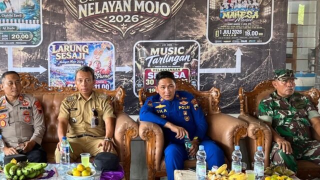 Sedekah Laut Desa Mojo, Camat Waluyo Ajak Lestarikan Tradisi