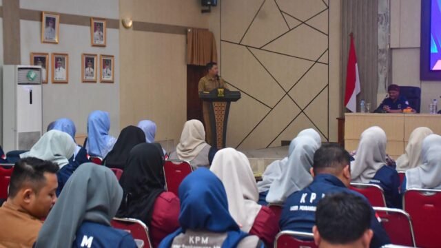 Wabup Sukabumi H Andreas desak 170 KPM dan admin desa kuasai sistem eHDW guna percepat penurunan prevalensi stunting menuju target Jabar 5 persen.
