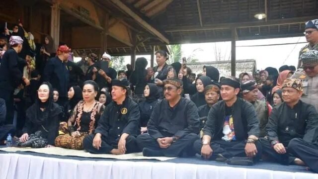 Ribuan Warga Ramaikan Puncak Seren Taun ke 447, Asep Japar: Benteng Ketahanan Pangan dan Pelestarian Budaya