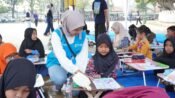 Lewat Program TJSL PELITA On The Move, melalui PLN UPT Bekasi, PLN dorong literasi lewat Festival Literasi Anak Bekasi, di Gedung Juang 45 Bekasi. (Dok. PLN)
