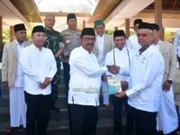 Khatam Akbar di Palabuhanratu, Bupati Asep Japar Resmikan Wakaf 1 Juta Alquran
