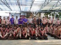 Wabup Andreas (sebelas kiri) foto bersama kontingen pramuka Kabupaten Sukabumi. (Ist)
