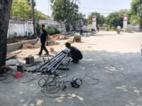 Sumber Listrik Proyek Pengarugan di Kantor Kecamatan Tirtamulya Mencurigakan