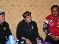 Bupati Asep Japar Tinjau Lokasi Kebakaran Kampung Adat Ciptamulya, Siapkan Penanganan Darurat