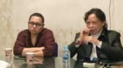 Ketum MIO Indonesia AYS Prayogie (kanan) menyampaikan pernyataan sikap untuk tidak menarik laporan terhadap kasus hukum Hotman Paris Hutapea. (Dok MIO Indonesia)