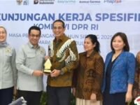 Komisi VI DPR RI Bahas Ketahanan Industri Farmasi di PT Phapros, Rizal Bawazier Dorong Indonesia Mandiri Bahan Baku Obat