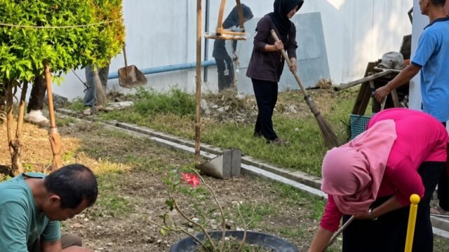 Jumat Bersih di Kecamatan Pemalang, Bukan Sekadar Kerja Bakti: Wujud Nyata Tingkatkan Pelayanan untuk Masyarakat