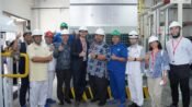 Foto bersama jajaran manajemen PT Freyabadi Indotama usai memperkenalkan inovasinya yang mampu menghemat biaya operasional dan menekan emisi karbon. (Ist)