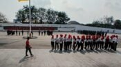Capaska Karawang latihan di Lapangan Karangpawitan mempersiapkan diri menyambut BUT Kemerdekaan ke-81. (Damara Ichsan/Mediaseruni)