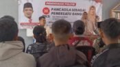 Anggota DPRD Jabar Hj. Sri Dewi Anggraini dalam kegiatan Pendidikan Politik Program DPRD Provinsi Jawa Barat Komisi II, di Hegarmanah, Kecamatan Gunung Halu, Bandung Barat. (Chandra Permana/Mediaseruni)