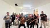 Marwati (pojok kiri bawah) bersama para peserta Pemberian Bimbingan Fisik, Mental, Spiritual dan Sosial bagi Pemerlu Pelayanan Kesejahteraan Sosial (PPKS) terlantar tahun 2026
