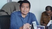 Jalan Perumahan Akhirnya Dibeton, Warga Karawang Wetan Puji Anggota DPRD Agus Sulistyo