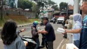 Jumat Berkah BRI Pancoran Berbagi Nasi Box untuk Masyarakat Sekitar Kantor