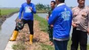 Partai Demokrat gelar Laskar Langit Biru di Mekarmulya, Karawang. Jenal Aripin ajak warga, TNI, dan polisi bersihkan saluran air antisipasi banjir Cibeet.