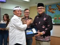 Sekda Herman Dorong bank bjb Tingkatkan Pelayanan kepada Nasabah di Hari Pelanggan Nasional
