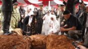 Brigjen TNI (Purn) Soemarno MS Dimakamkan Secara Militer di TMP Cikutra Bandung