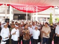 Menteri PKP Lepas Pengiriman 500 Ribu Genteng Berstandar SNI dari Purwakarta