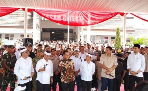Menteri PKP Lepas Pengiriman 500 Ribu Genteng Berstandar SNI dari Purwakarta
